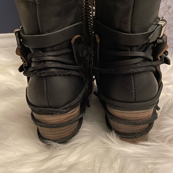 Freebird Booties Crue Size 8 Black Distressed * Excellent condition, worn once! - Picture 6 of 12